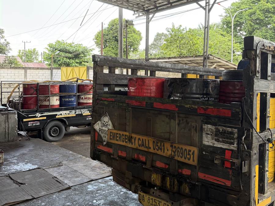 Truk Bak Terbuka